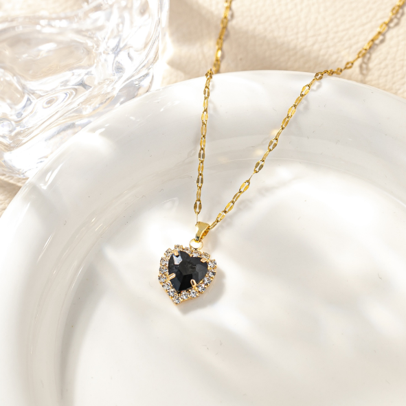 Titanium Steel Minimalist Plating Heart Shape Zircon Pendant Necklace Code: BF1044